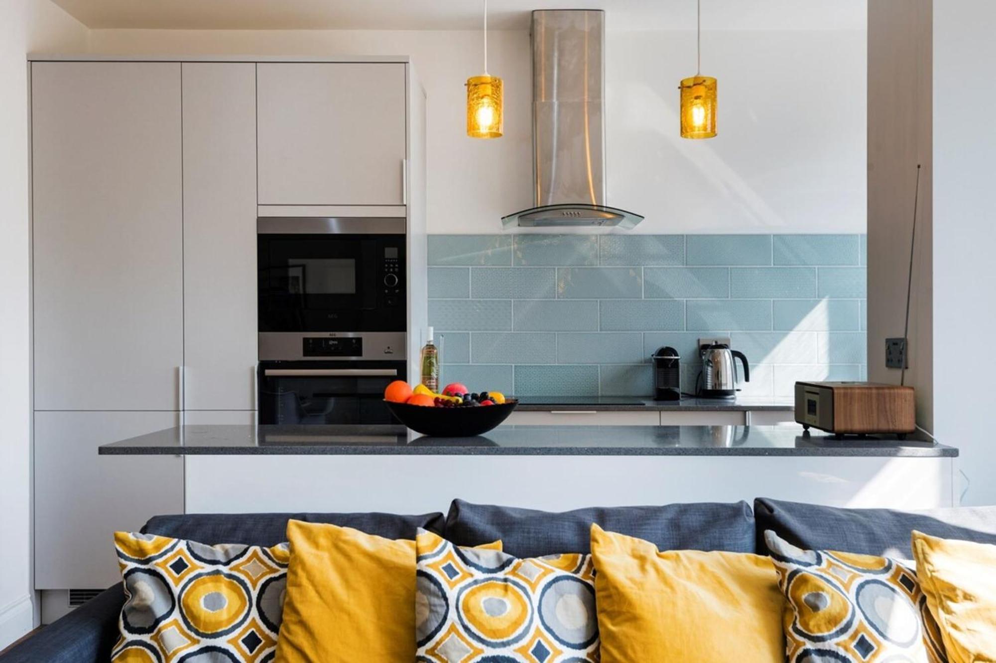 Апартаменты Bright And Modern Earls Court Gem Лондон Экстерьер фото
