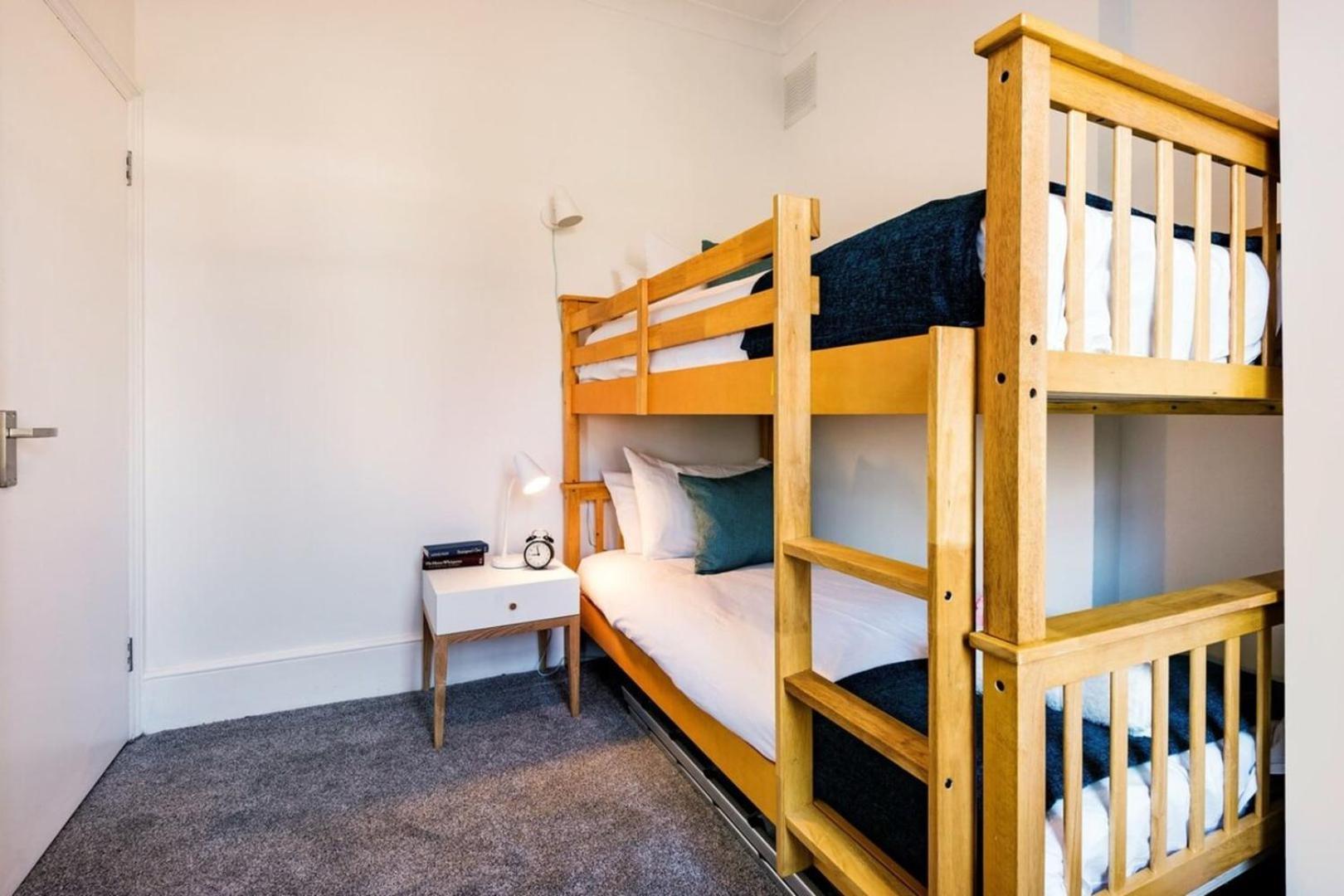 Апартаменты Bright And Modern Earls Court Gem Лондон Экстерьер фото
